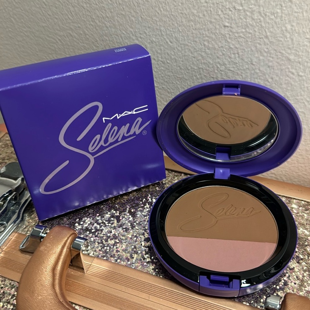 MAC COSMETICS SELENA POWDER BLUSH - Techno Cumbia NEW